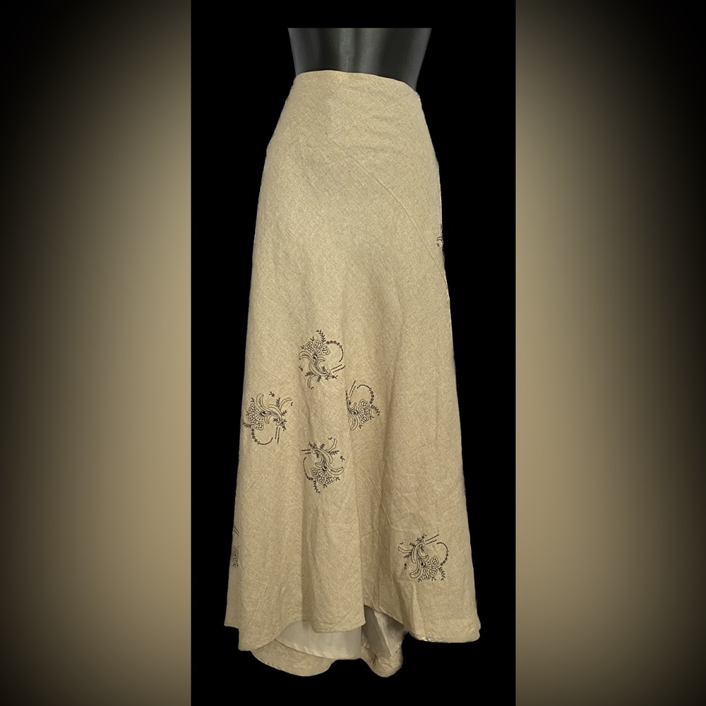 Classic Cream Maxi Skirt with Embroidered Motifs